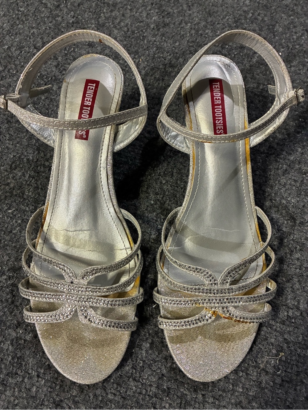 🎄 Silver Glitter Strappy Wedge Shoes - Picture 1 of 4